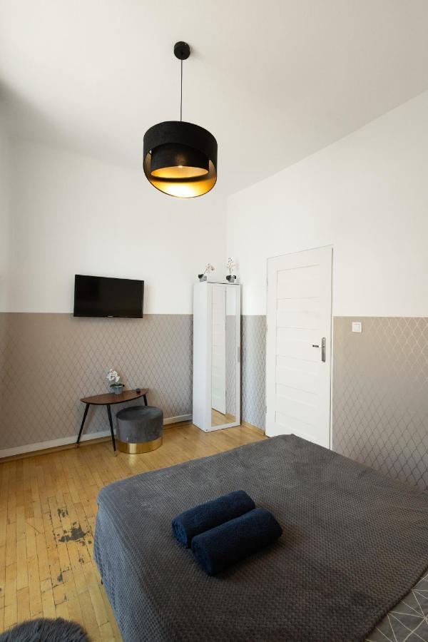 Clicktheflat Aleje Niepodleglosci Center Apart Rooms Warschau Exterior foto
